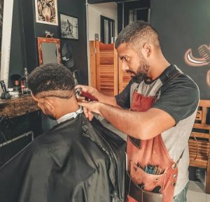 barber-in-barbershop-with-a-customer